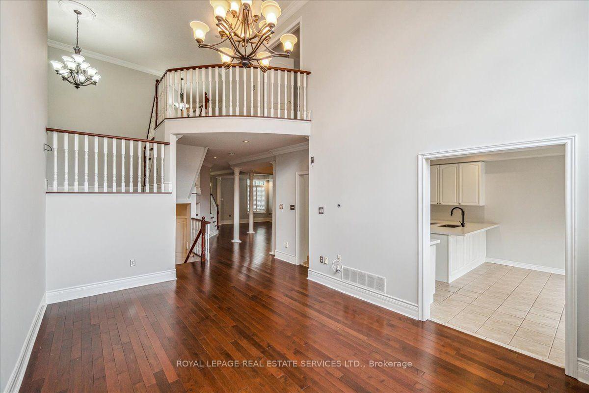 Photo 12 of 54 Stonebrook Crescent, Halton Hills, Georgetown — HOMEH
