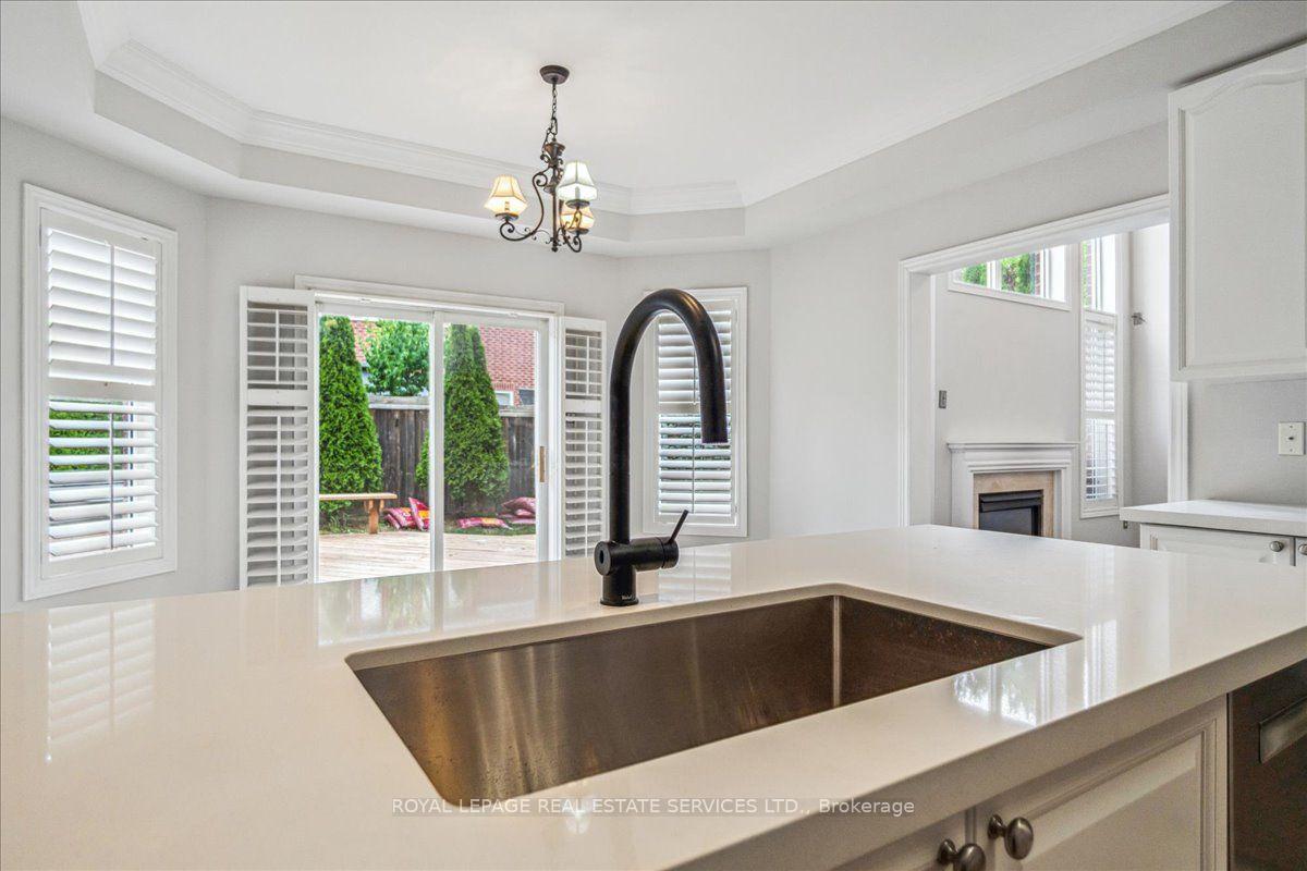 Photo 18 of 54 Stonebrook Crescent, Halton Hills, Georgetown — HOMEH