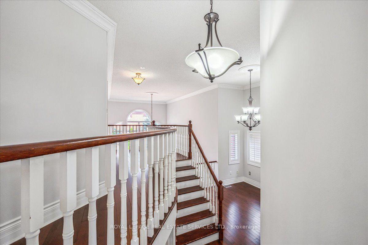 Photo 28 of 54 Stonebrook Crescent, Halton Hills, Georgetown — HOMEH
