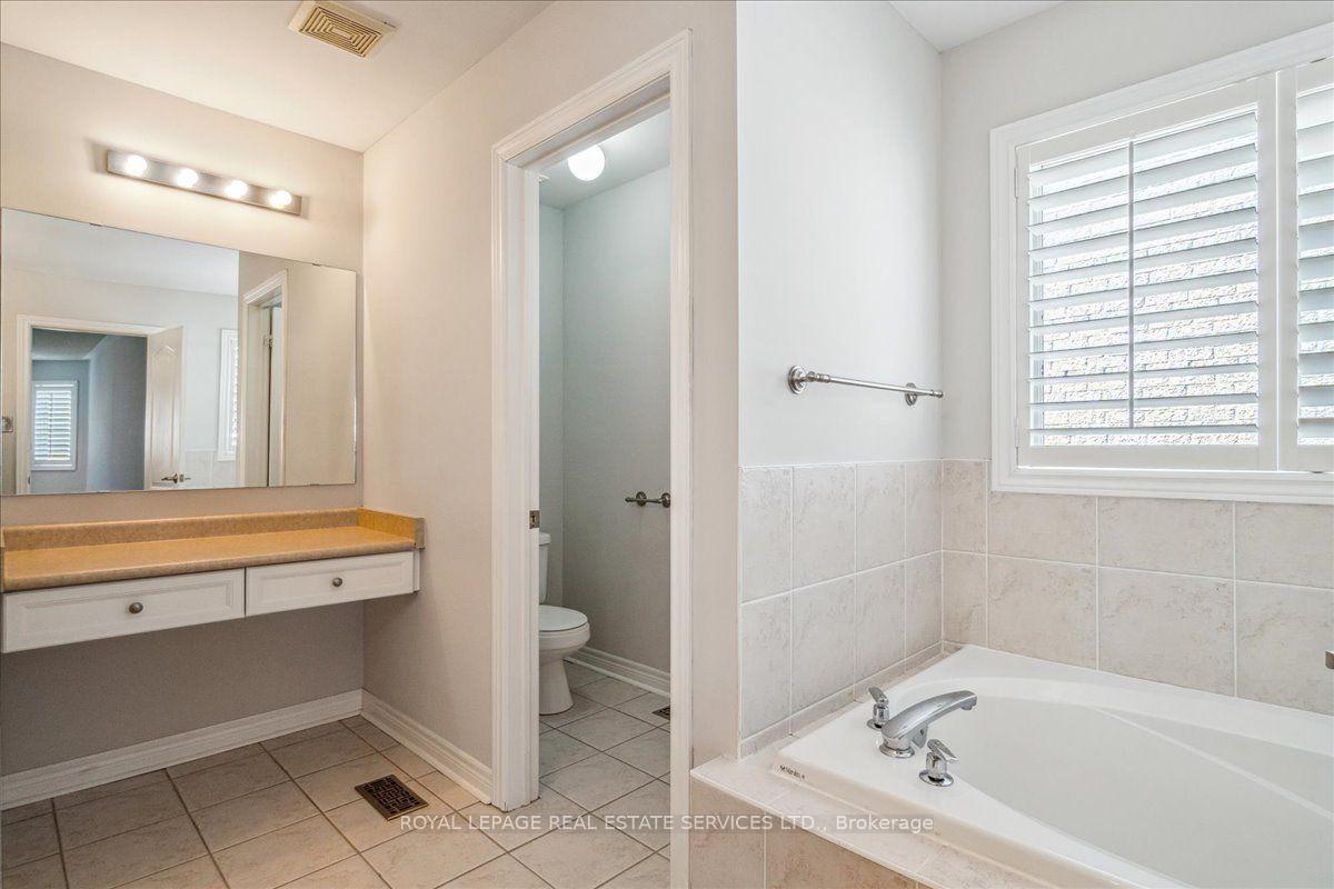 Photo 31 of 54 Stonebrook Crescent, Halton Hills, Georgetown — HOMEH