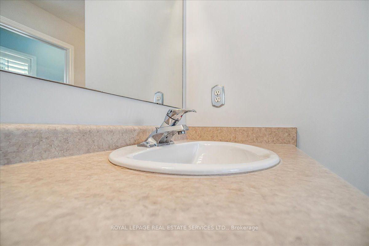 Photo 37 of 54 Stonebrook Crescent, Halton Hills, Georgetown — HOMEH