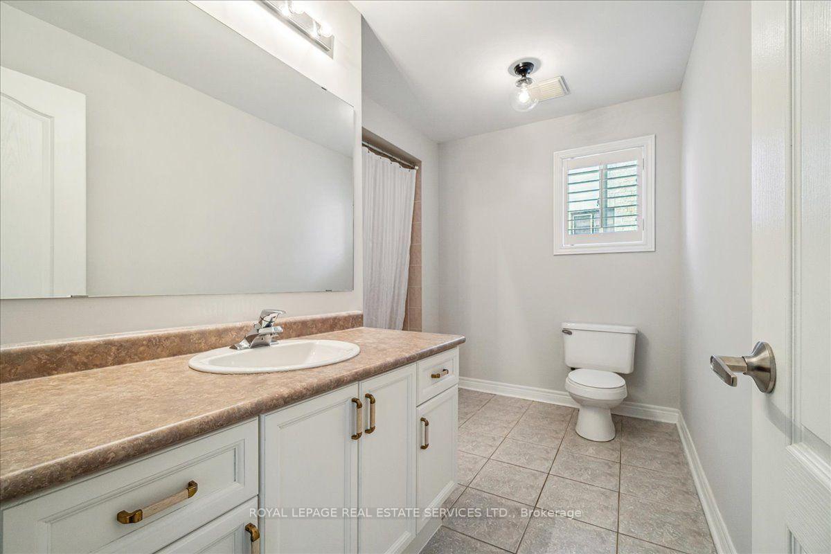 Photo 39 of 54 Stonebrook Crescent, Halton Hills, Georgetown — HOMEH