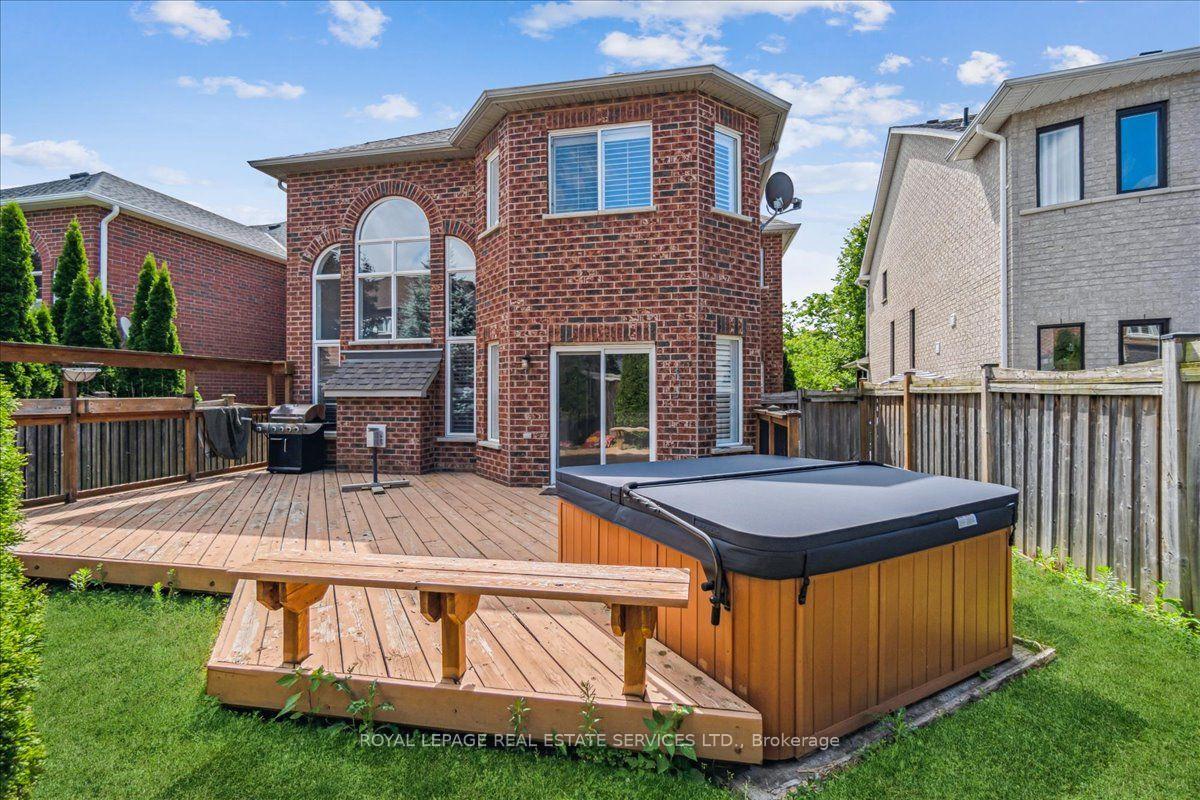 Photo 52 of 54 Stonebrook Crescent, Halton Hills, Georgetown — HOMEH