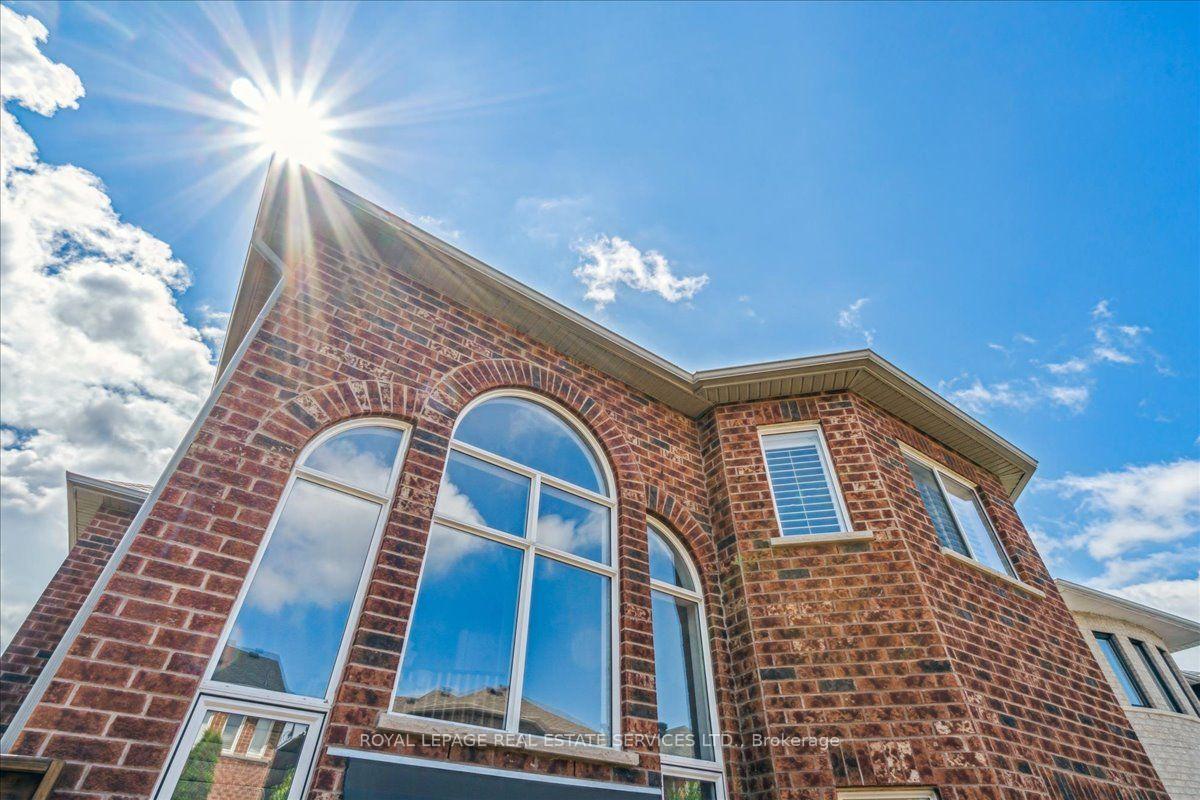 Photo 54 of 54 Stonebrook Crescent, Halton Hills, Georgetown — HOMEH