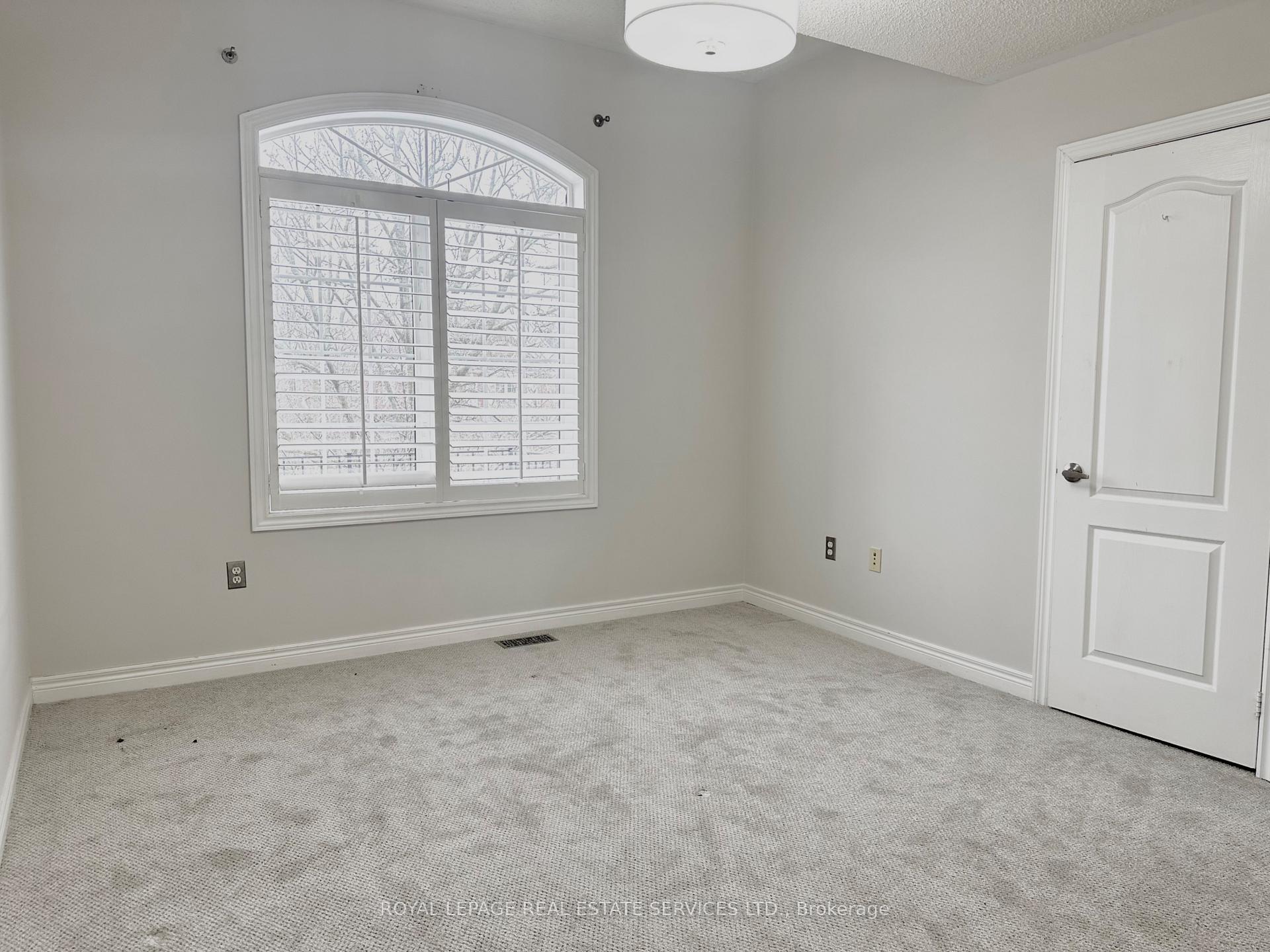 Photo 33 of 54 Stonebrook Crescent, Halton Hills, Georgetown — HOMEH