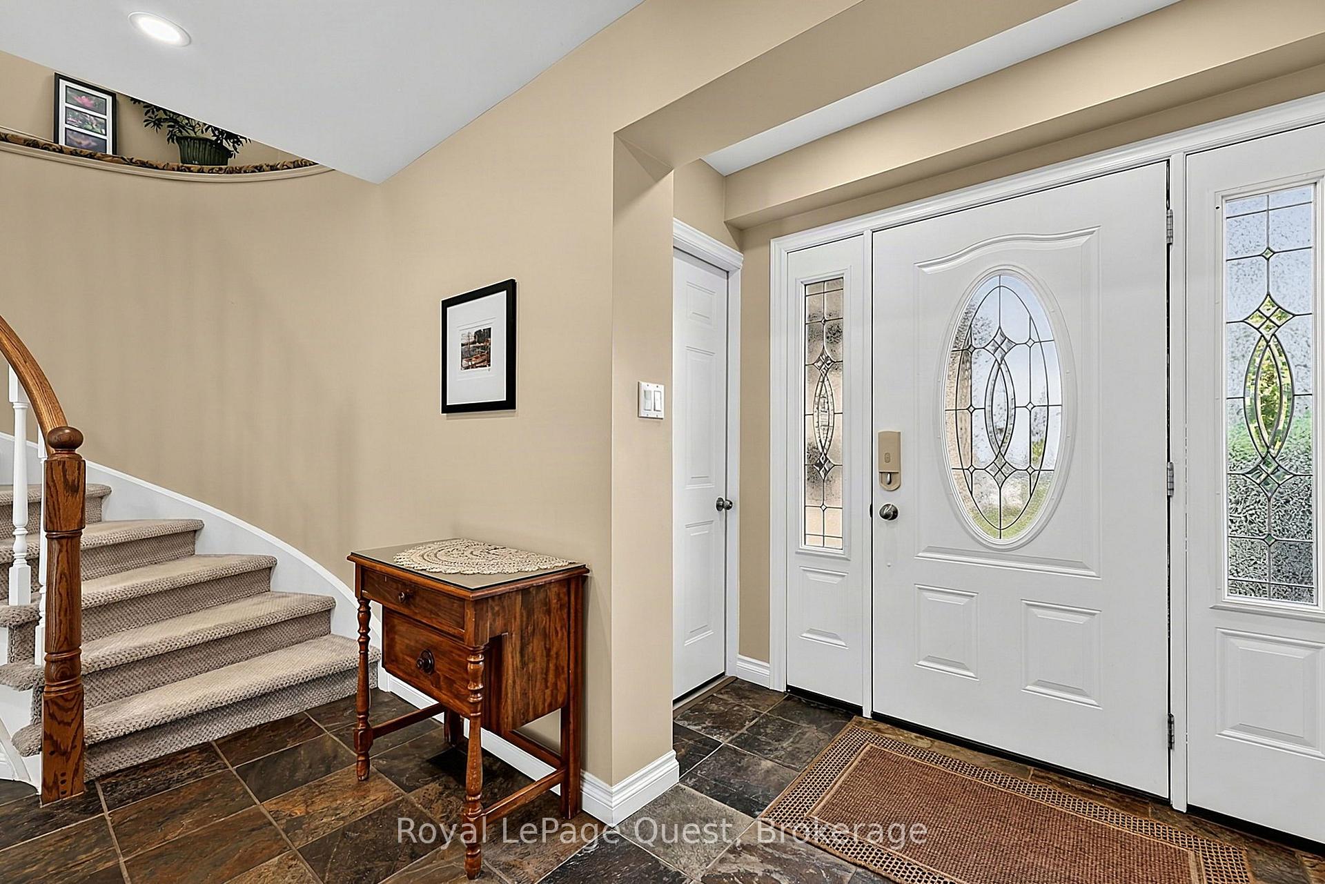 Photo 7 of 44 Trillium Crescent, Barrie, Allandale — HOMEH