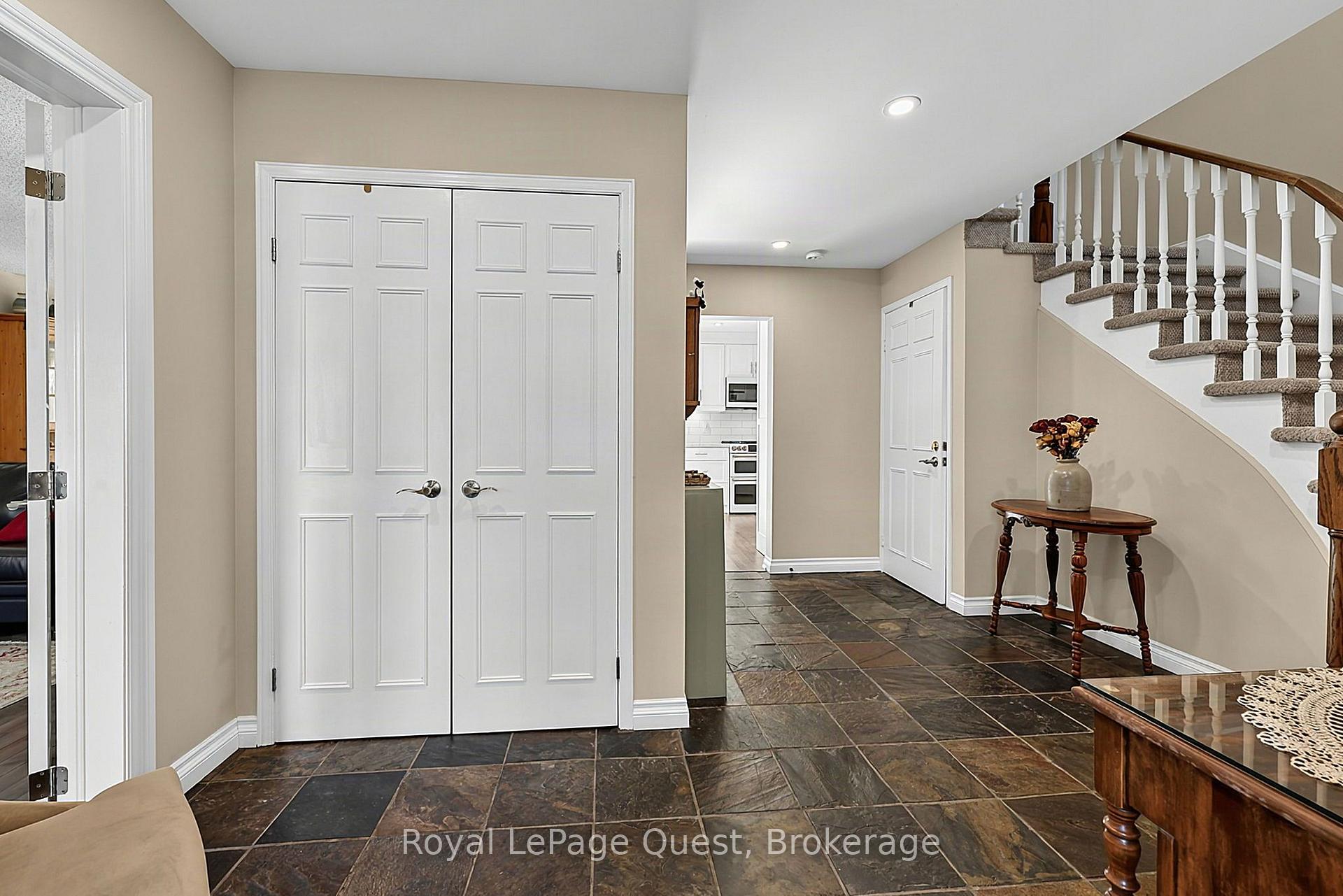 Photo 8 of 44 Trillium Crescent, Barrie, Allandale — HOMEH