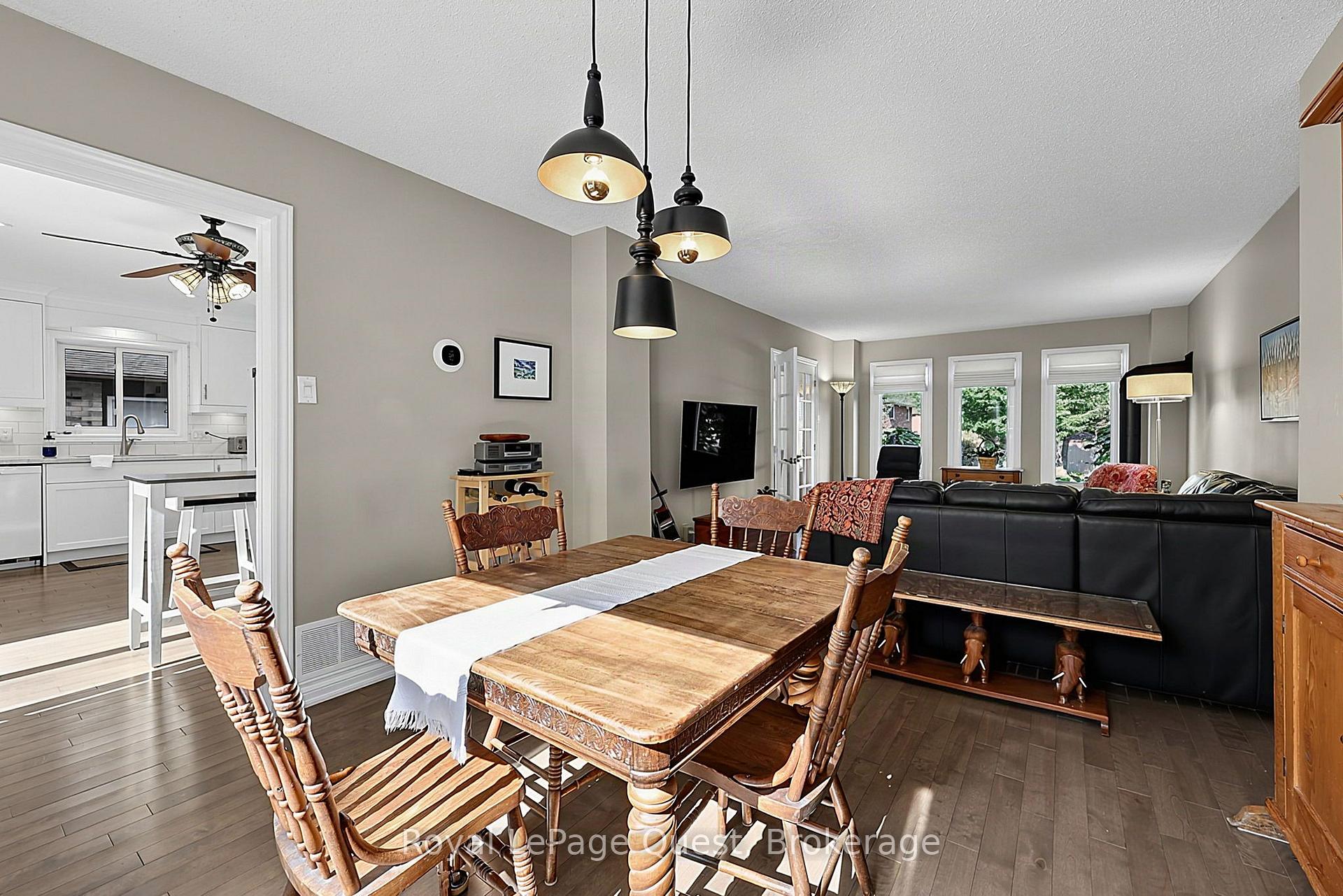 Photo 23 of 44 Trillium Crescent, Barrie, Allandale — HOMEH