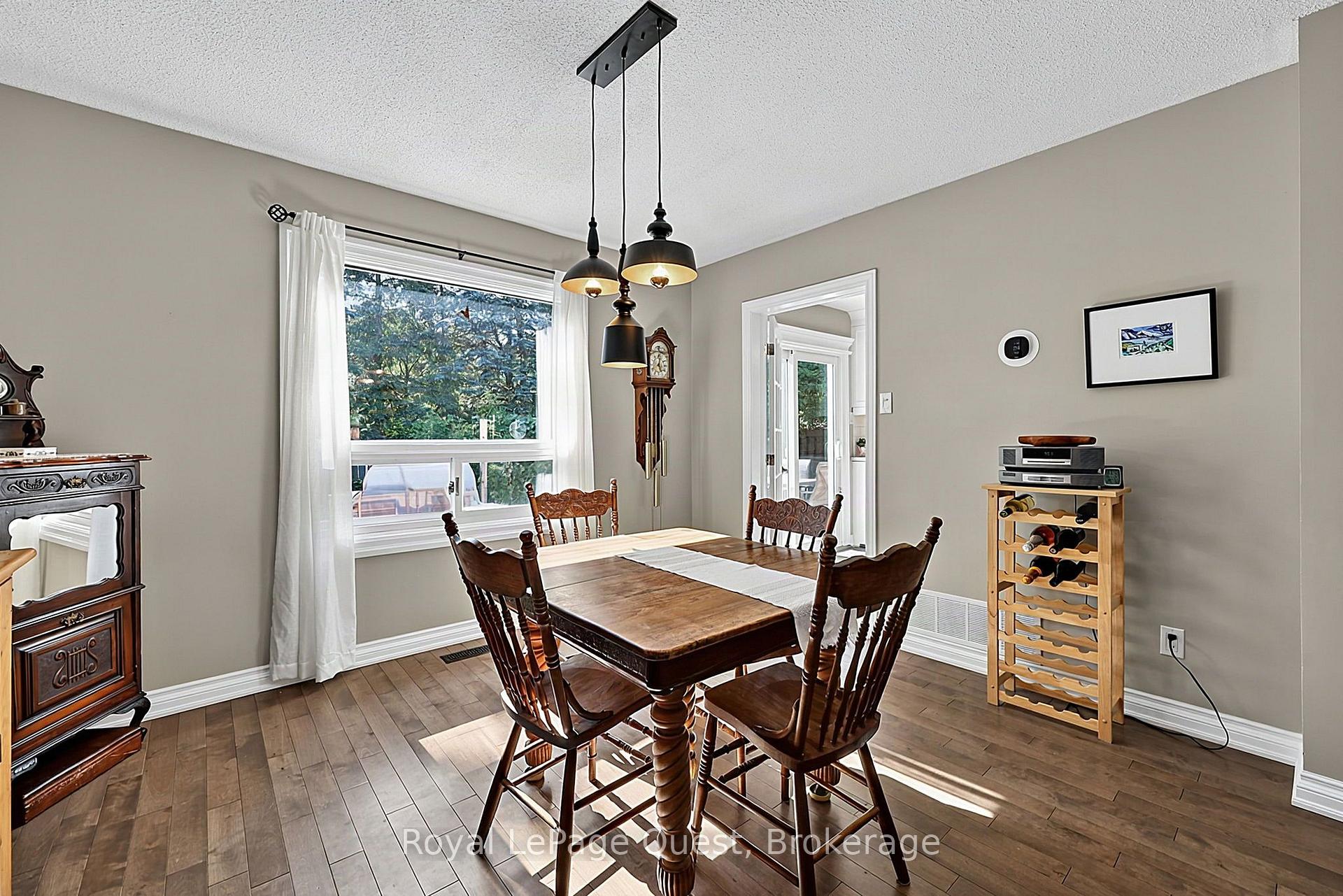 Photo 24 of 44 Trillium Crescent, Barrie, Allandale — HOMEH