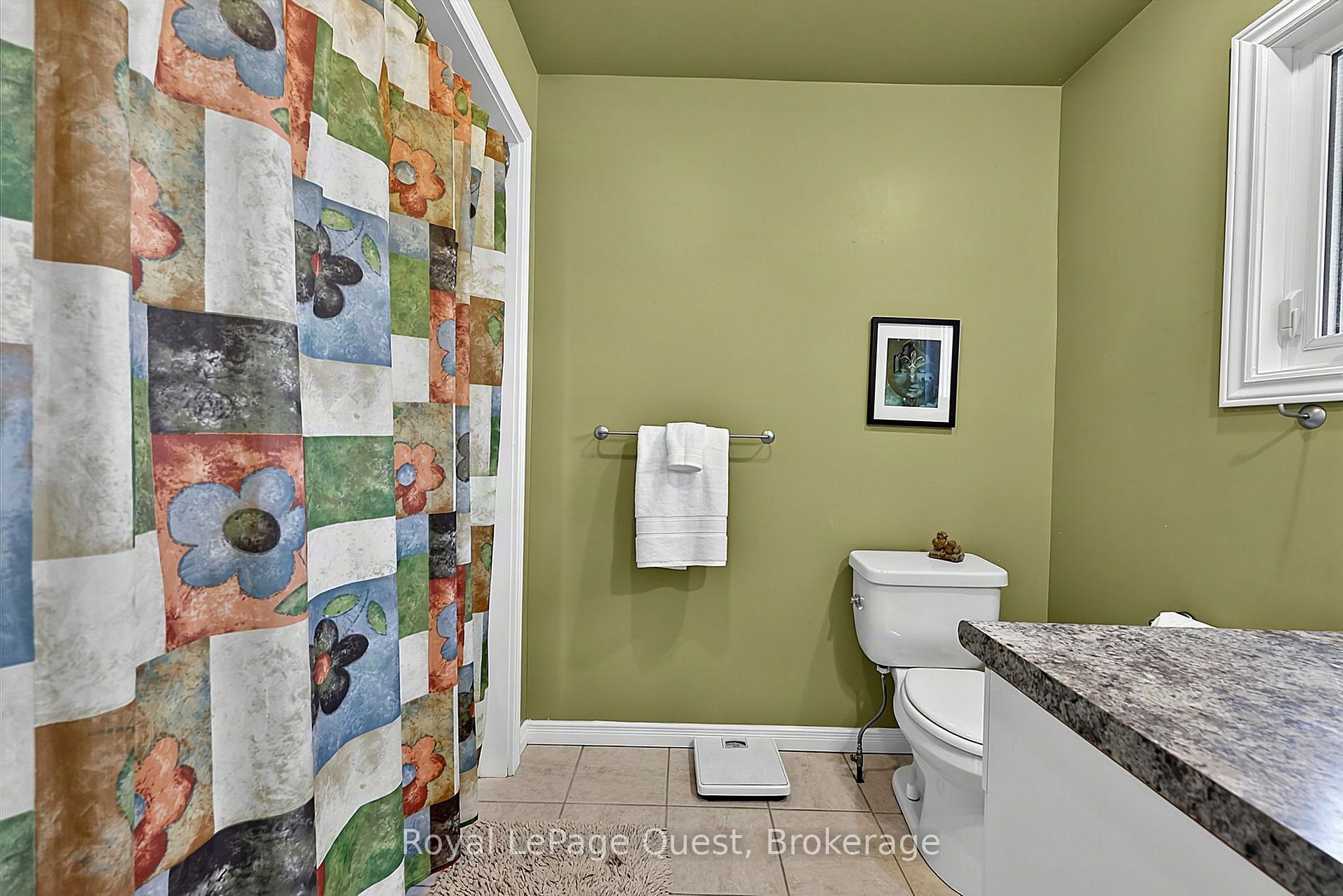 Photo 31 of 44 Trillium Crescent, Barrie, Allandale — HOMEH