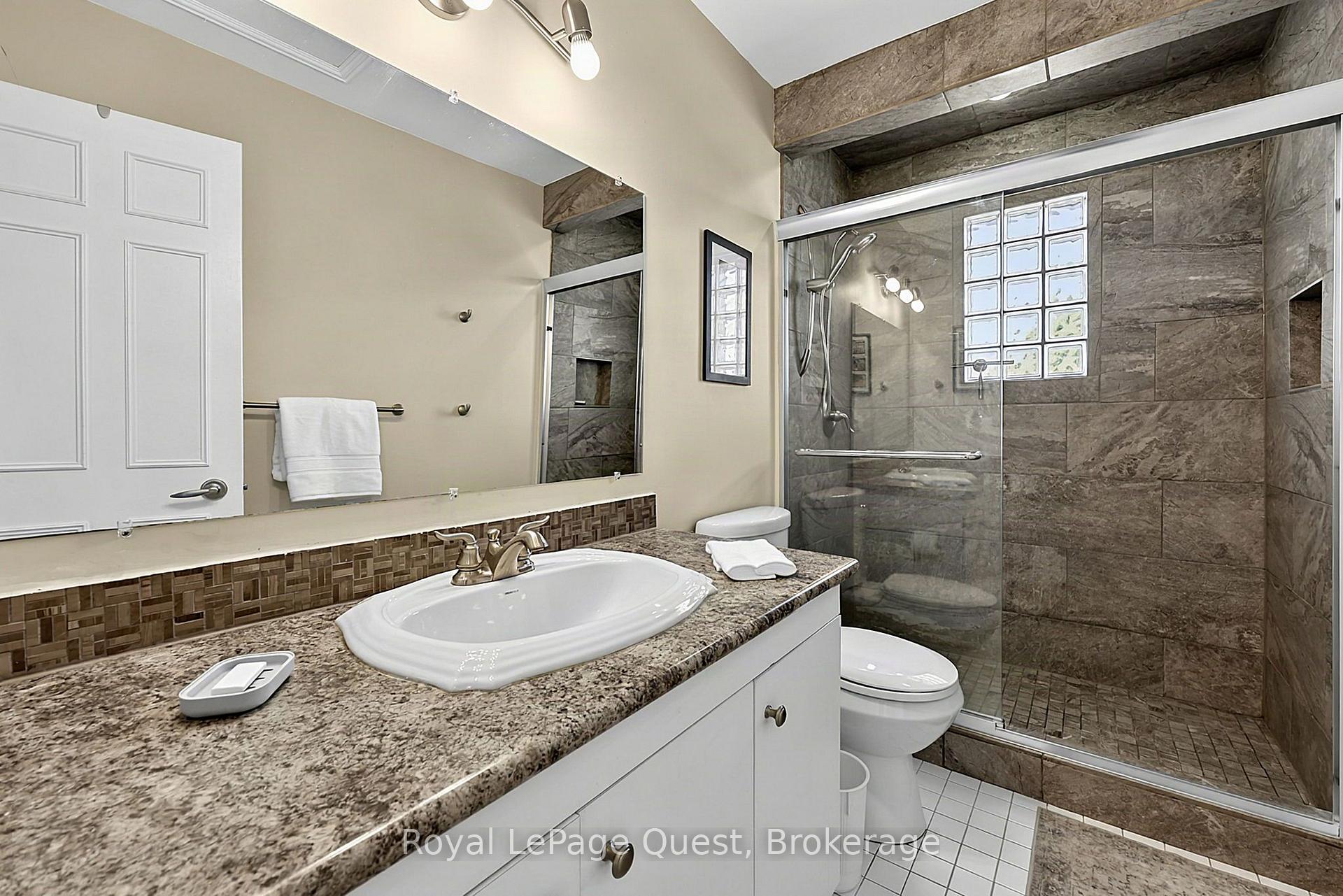 Photo 35 of 44 Trillium Crescent, Barrie, Allandale — HOMEH