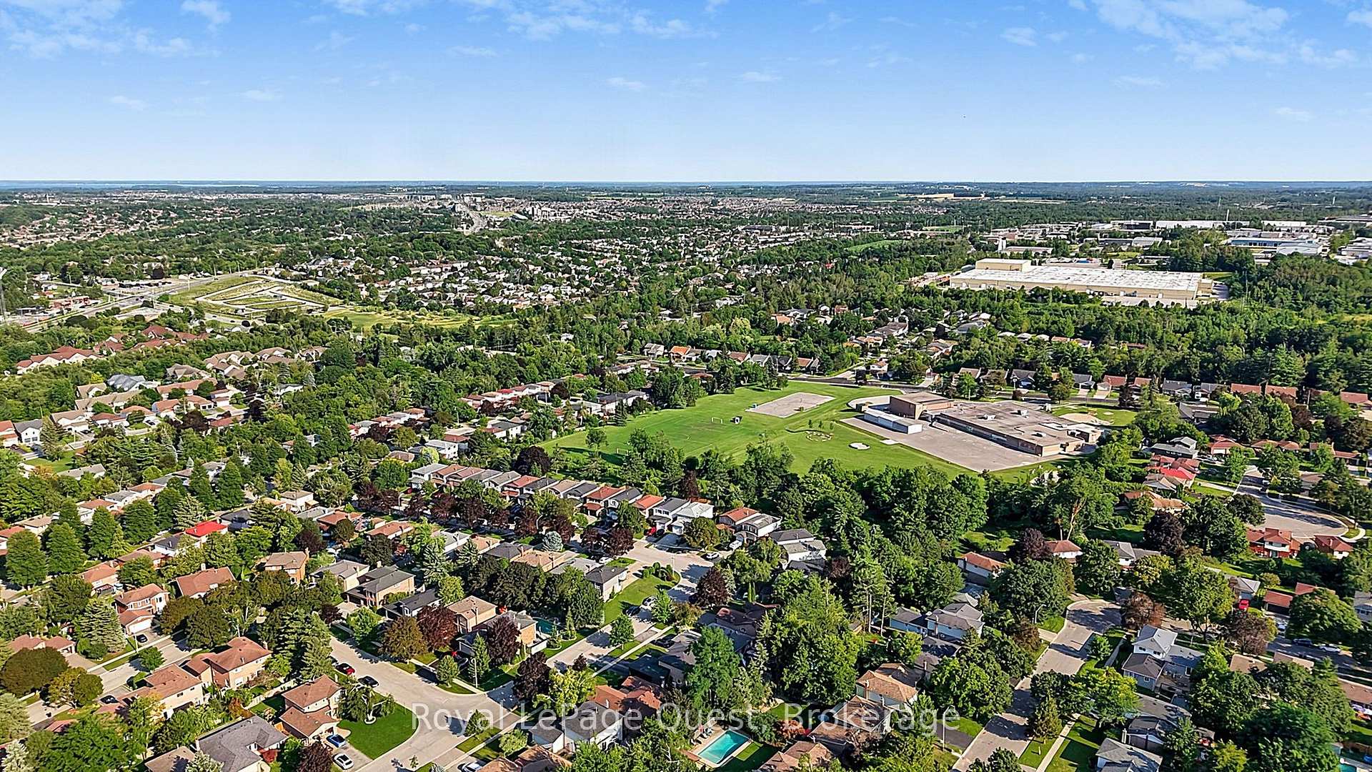Photo 45 of 44 Trillium Crescent, Barrie, Allandale — HOMEH