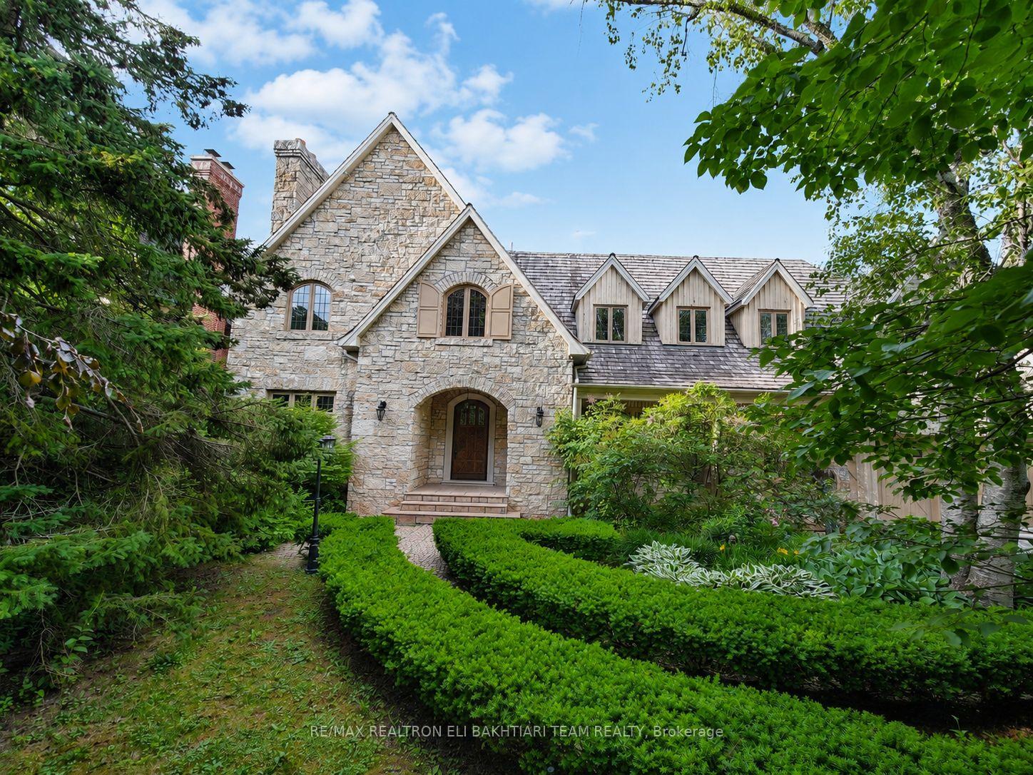 Photo 6 of 14 St Margarets Drive, North York, Bridle Path-Sunnybrook-York Mills — HOMEH