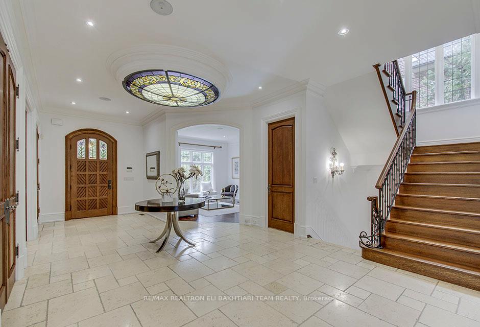 Photo 12 of 14 St Margarets Drive, North York, Bridle Path-Sunnybrook-York Mills — HOMEH