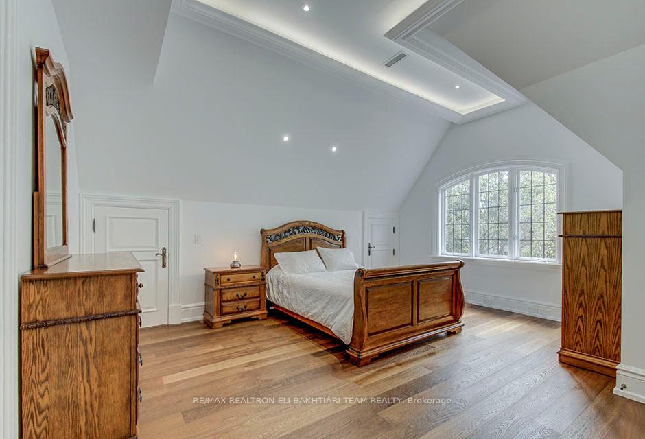 Photo 35 of 14 St Margarets Drive, North York, Bridle Path-Sunnybrook-York Mills — HOMEH