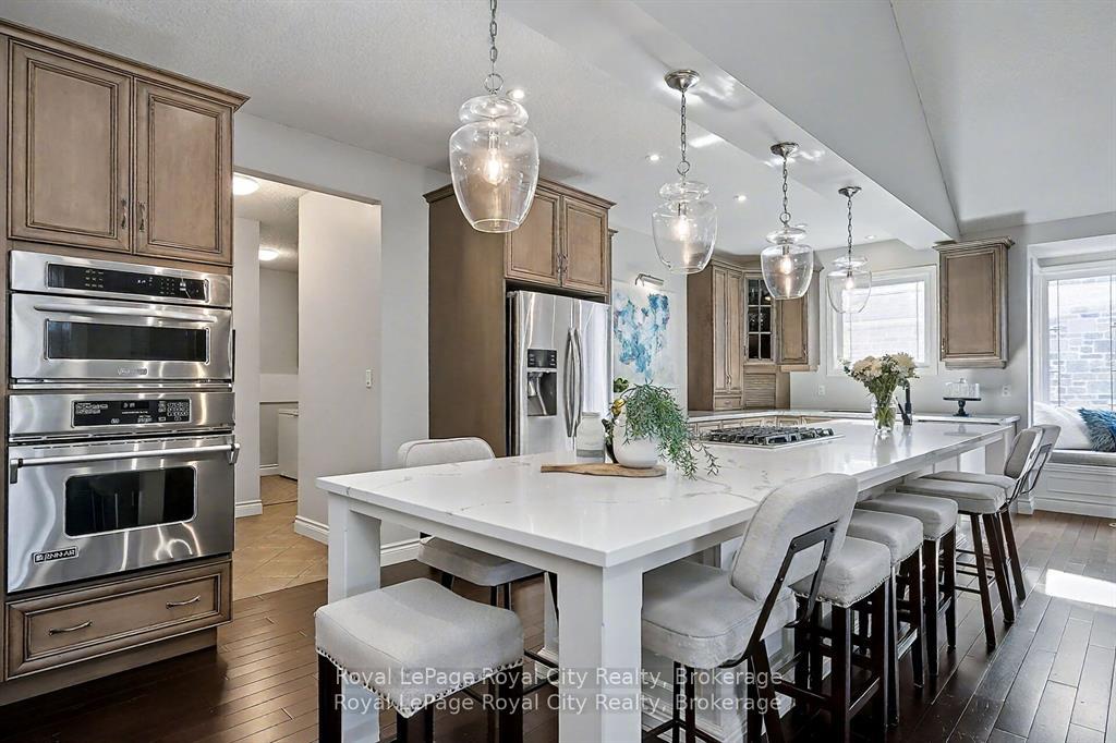 Photo 13 of 8 Zaduk Place, Guelph, Kortright East — HOMEH