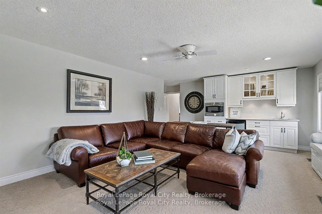 Photo 20 of 8 Zaduk Place, Guelph, Kortright East — HOMEH