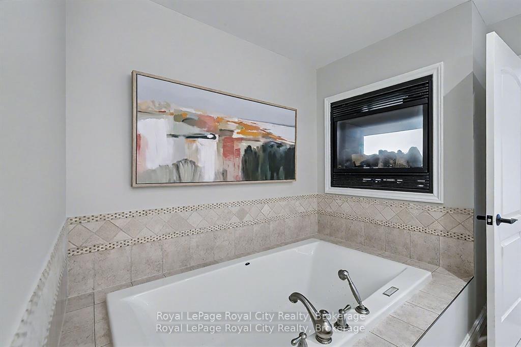 Photo 25 of 8 Zaduk Place, Guelph, Kortright East — HOMEH