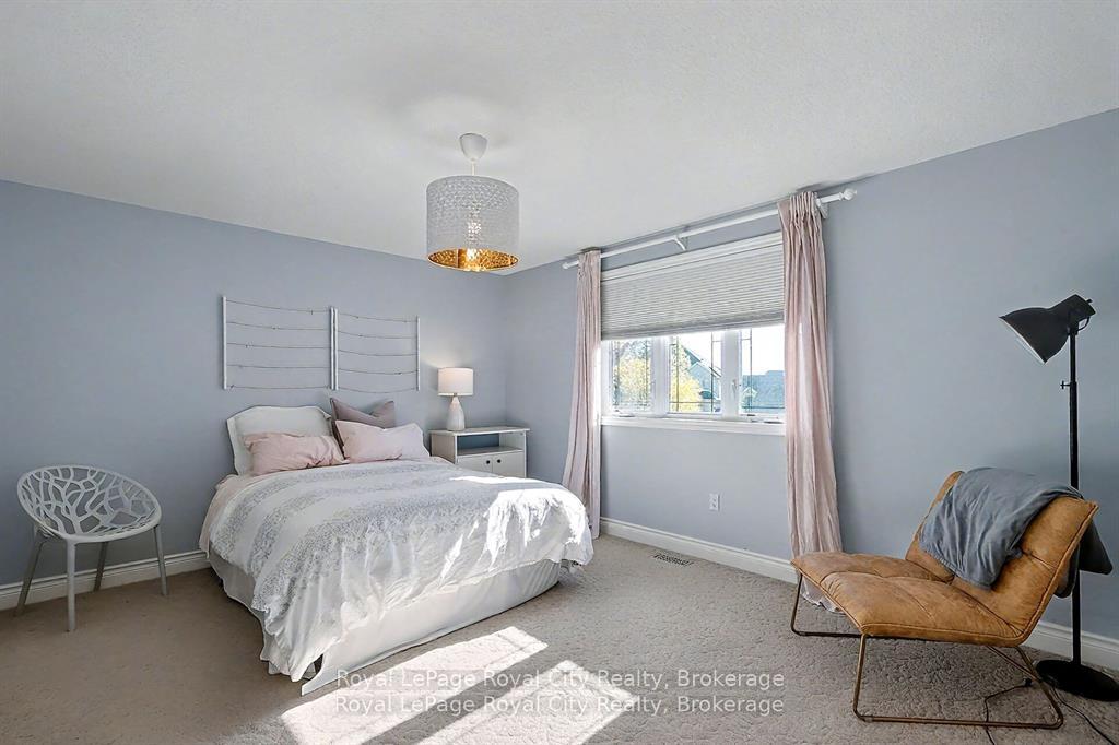 Photo 27 of 8 Zaduk Place, Guelph, Kortright East — HOMEH