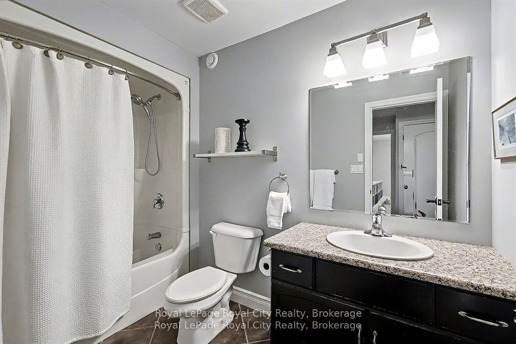 Photo 34 of 8 Zaduk Place, Guelph, Kortright East — HOMEH