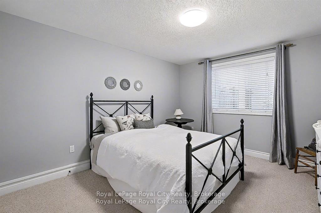 Photo 35 of 8 Zaduk Place, Guelph, Kortright East — HOMEH