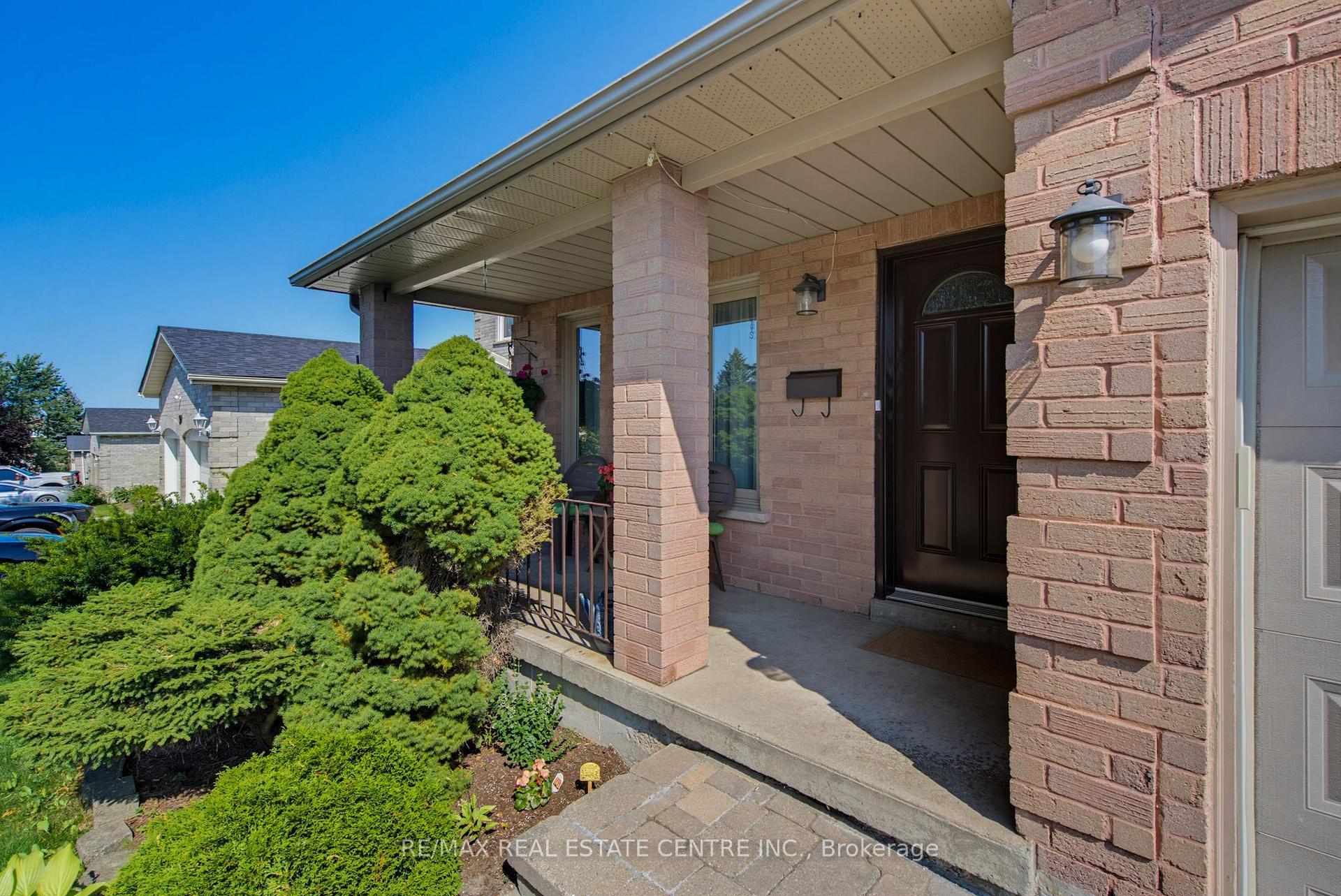 Photo 3 of 310 Bailey Drive, Orangeville — HOMEH