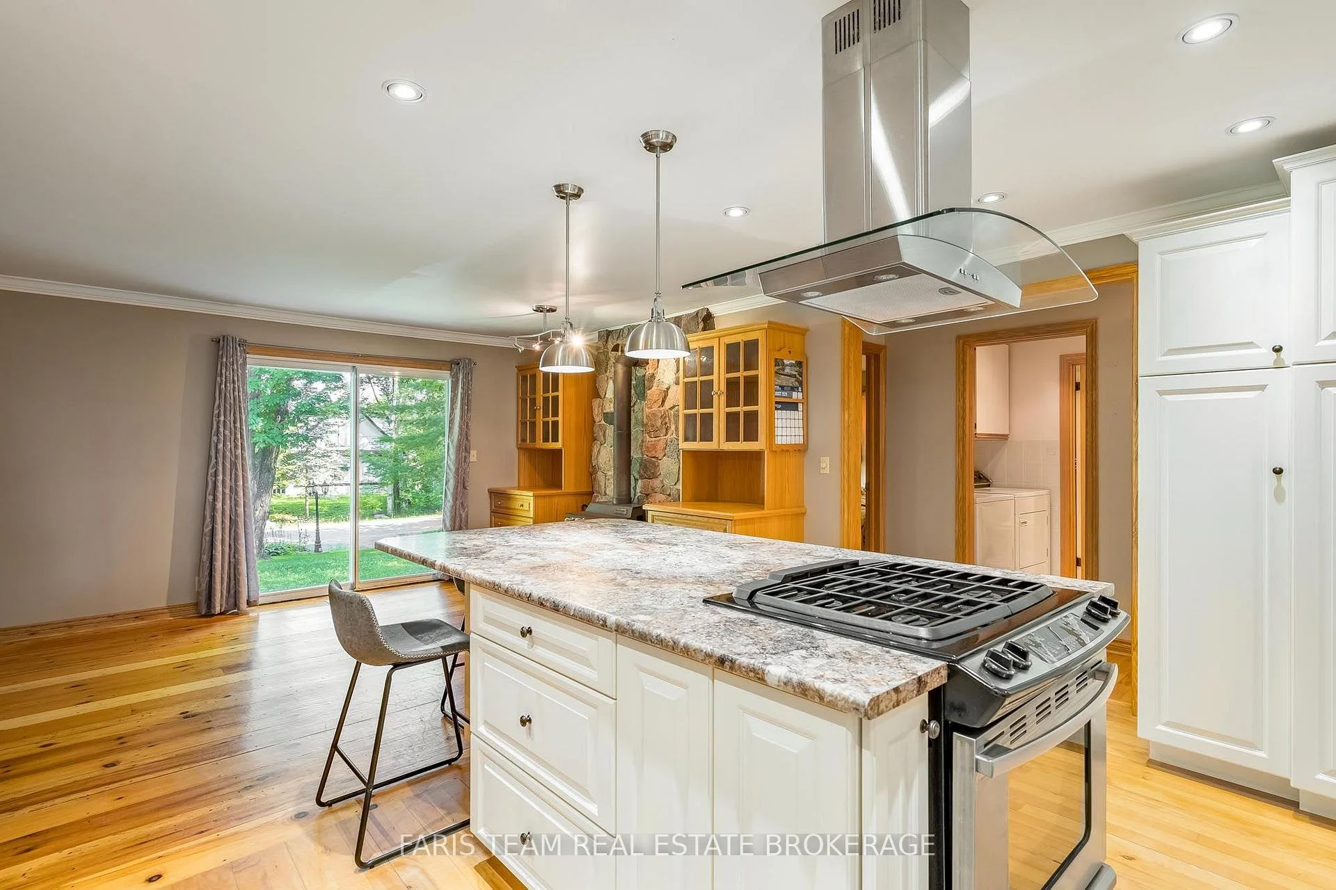 Photo 18 of 2554 Champlain Road, Tiny, Rural Tiny — HOMEH