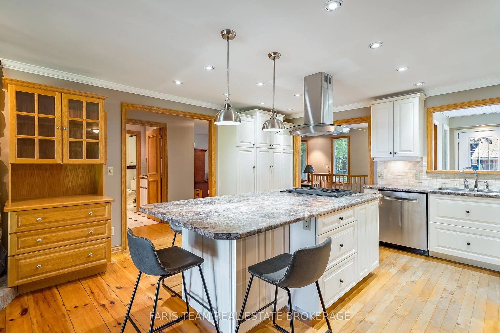 Photo 20 of 2554 Champlain Road, Tiny, Rural Tiny — HOMEH