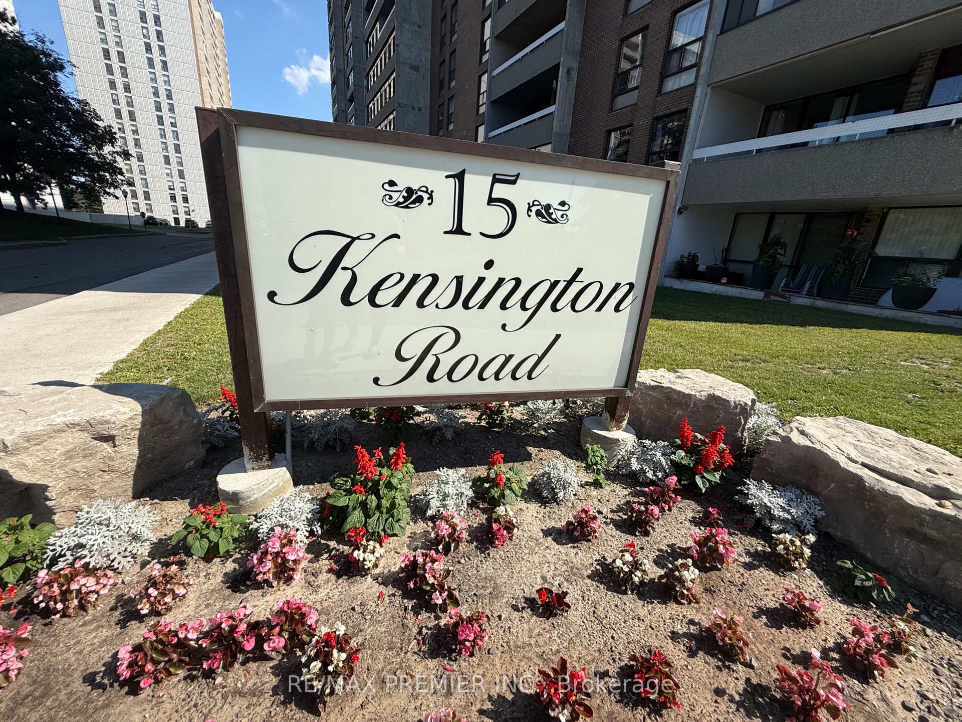 Photo 4 of Unit 1011, 15 Kensington Road, Brampton, Queen Street Corridor — HOMEH