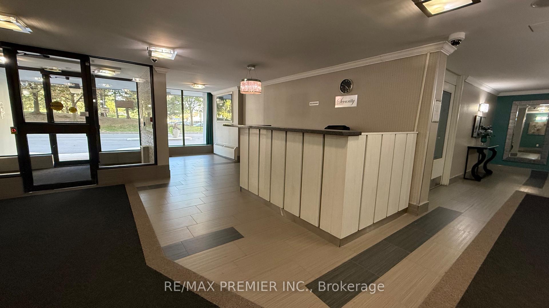 Photo 6 of Unit 1011, 15 Kensington Road, Brampton, Queen Street Corridor — HOMEH