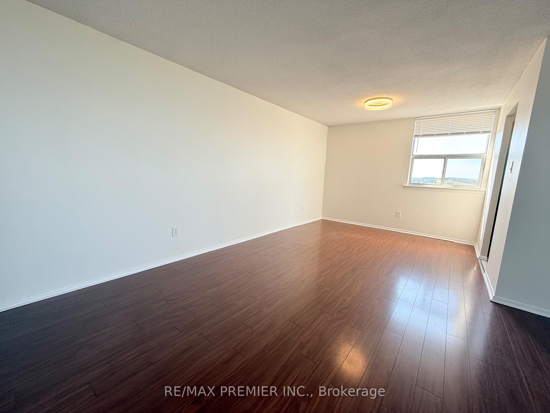 Photo 11 of Unit 1011, 15 Kensington Road, Brampton, Queen Street Corridor — HOMEH