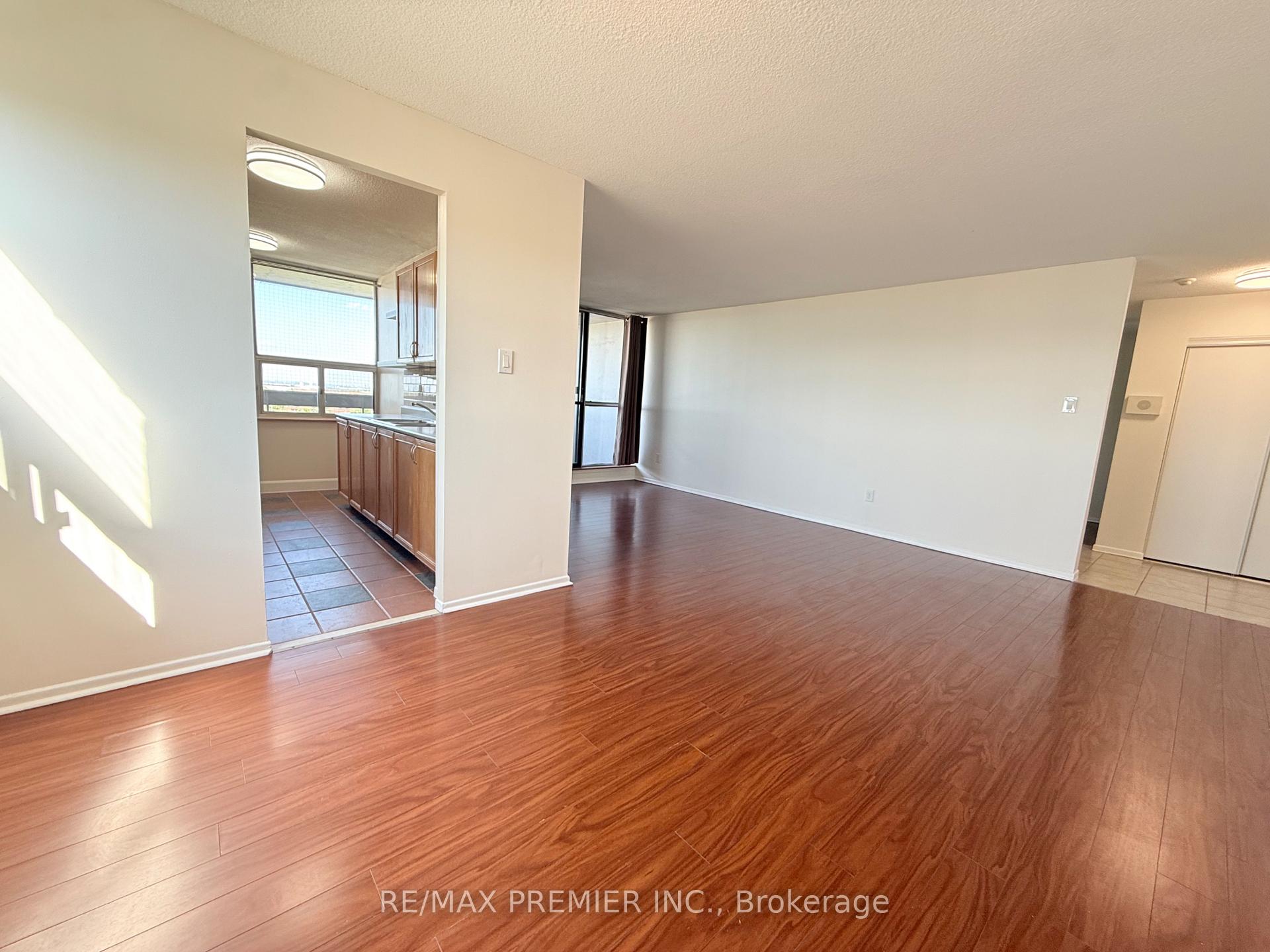 Photo 12 of Unit 1011, 15 Kensington Road, Brampton, Queen Street Corridor — HOMEH