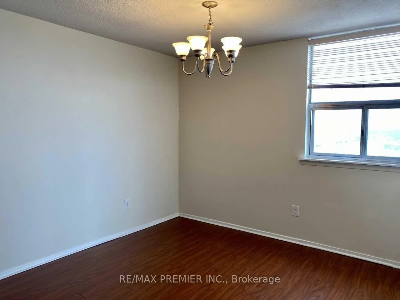 Photo 5 of Unit 1011, 15 Kensington Road, Brampton, Queen Street Corridor — HOMEH