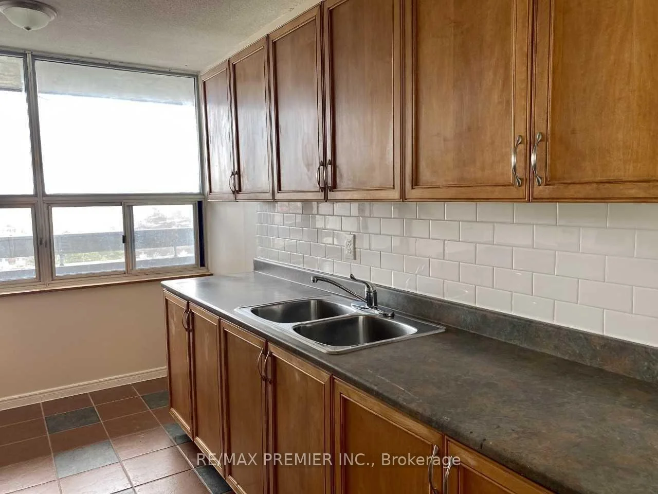 Photo 14 of Unit 1011, 15 Kensington Road, Brampton, Queen Street Corridor — HOMEH