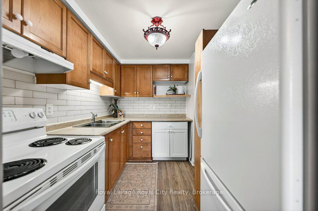Photo 12 of Unit 37, 66 Rodgers Road, Guelph, Kortright West — HOMEH