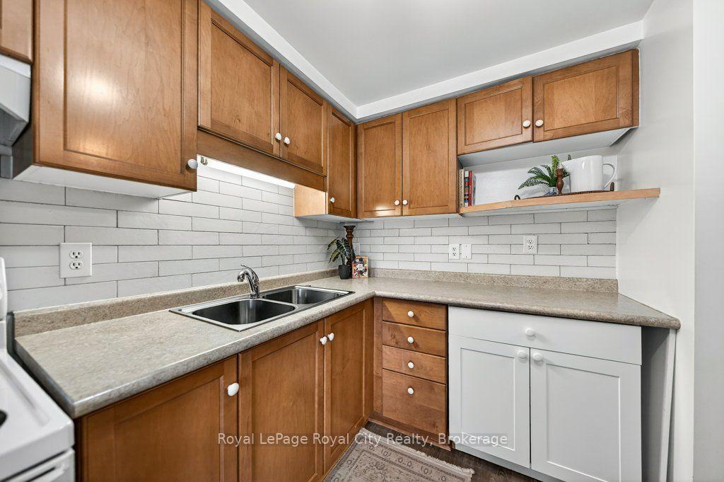 Photo 14 of Unit 37, 66 Rodgers Road, Guelph, Kortright West — HOMEH
