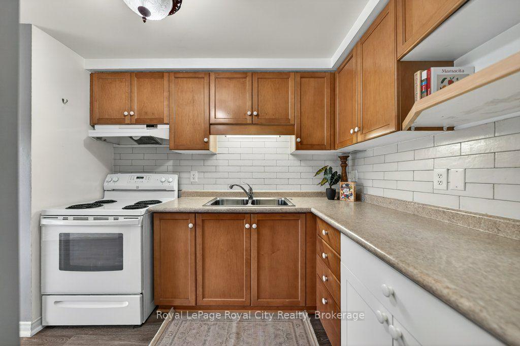 Photo 15 of Unit 37, 66 Rodgers Road, Guelph, Kortright West — HOMEH