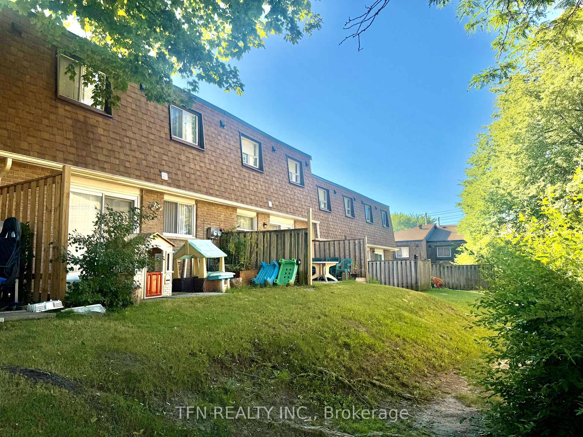Photo 4 of Unit 67, 121 L'amoreaux Drive, Scarborough, L'Amoreaux — HOMEH