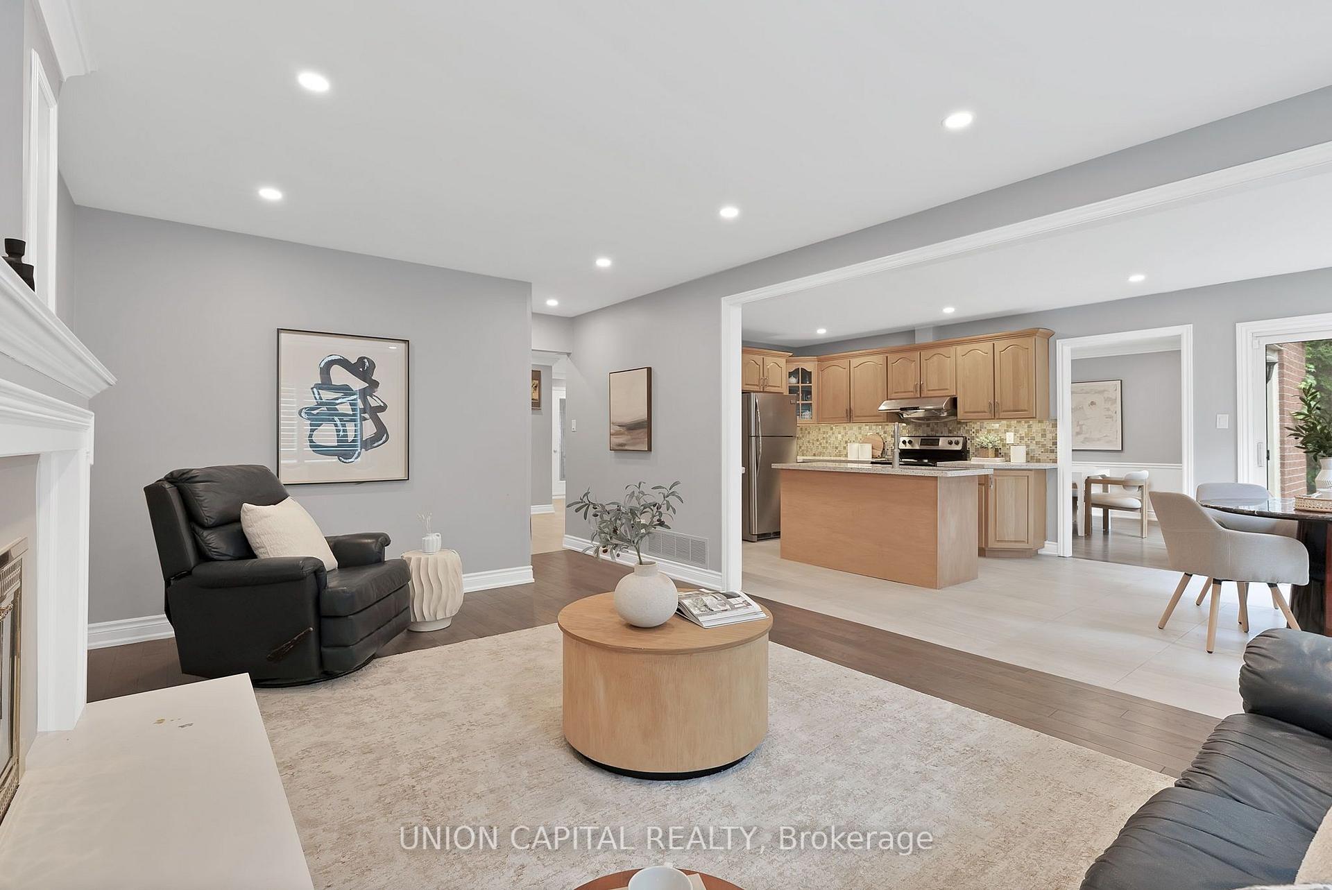 Photo 10 of 35 McCarty Crescent, Markham, Markham Village — HOMEH