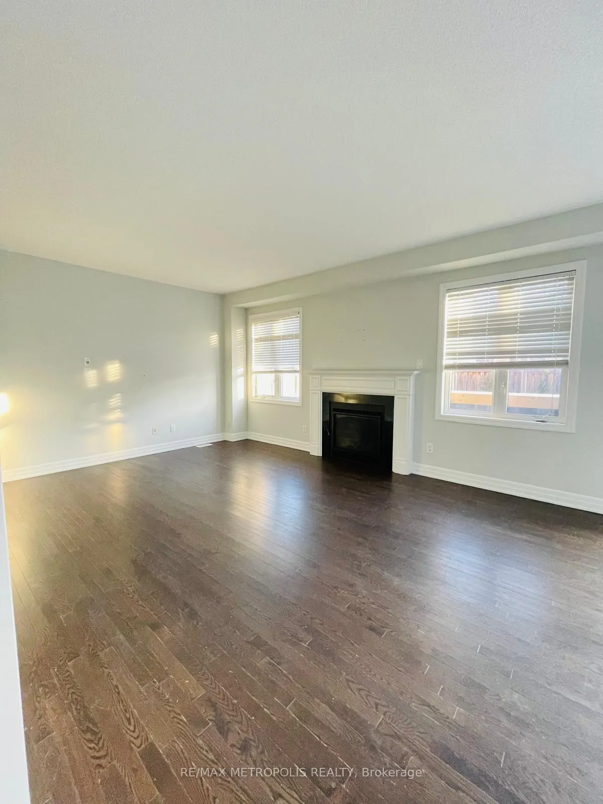 Front of Unit UPPER, 2489 Bridle Road