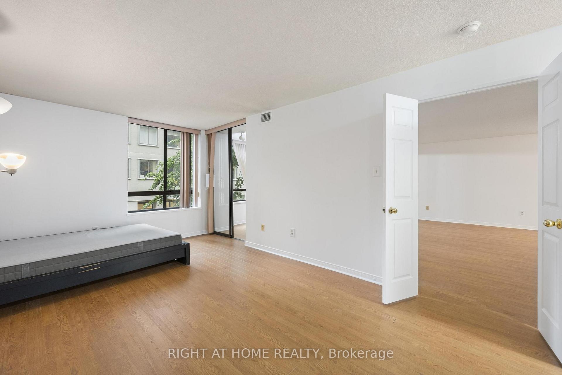 Photo 11 of Unit 206A, 280 Simcoe Street, Toronto, Kensington-Chinatown — HOMEH