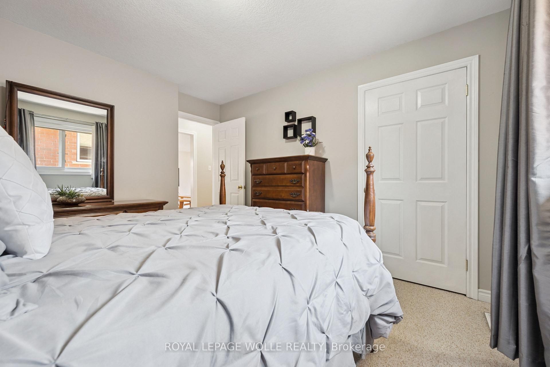 Photo 17 of 187 Westchester Drive, Waterloo — HOMEH