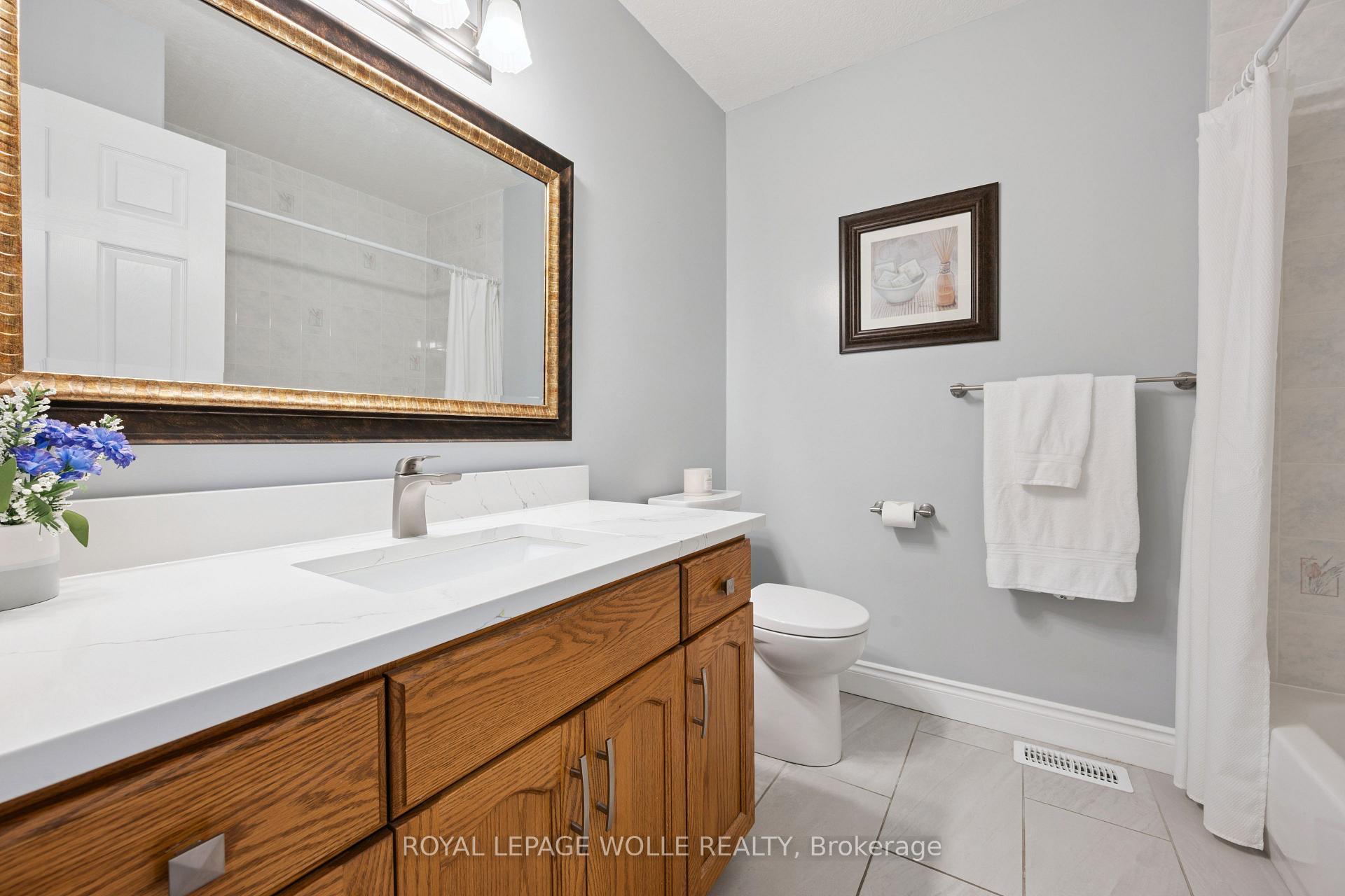 Photo 18 of 187 Westchester Drive, Waterloo — HOMEH