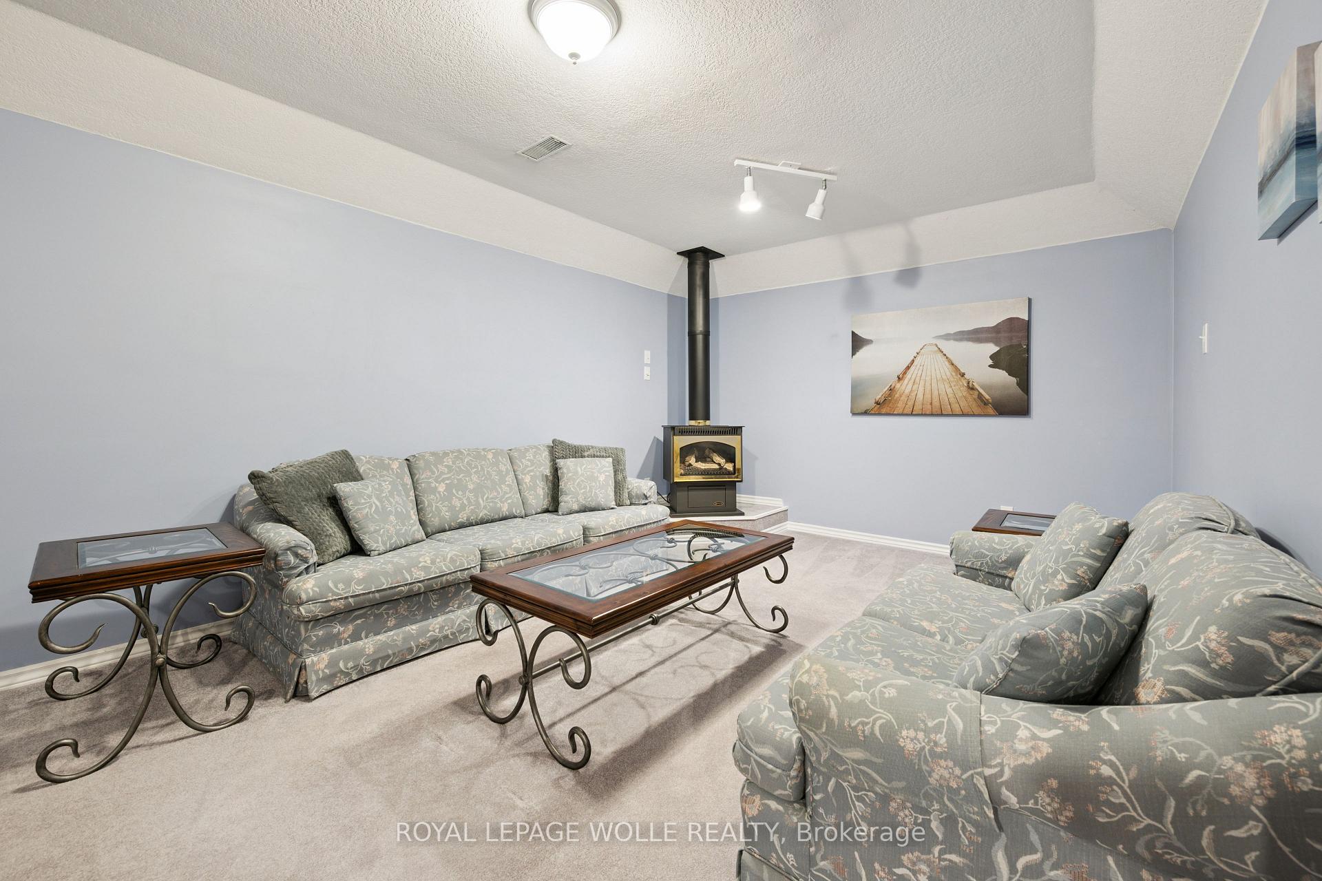 Photo 25 of 187 Westchester Drive, Waterloo — HOMEH