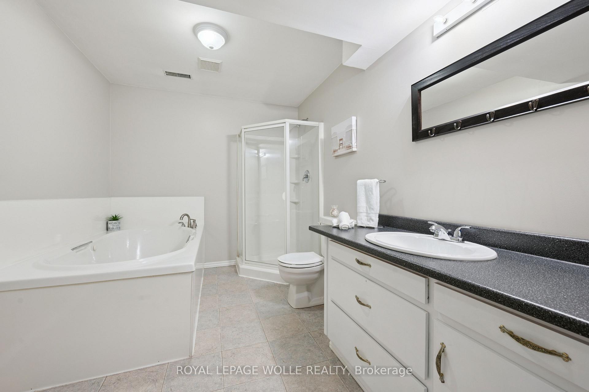 Photo 28 of 187 Westchester Drive, Waterloo — HOMEH