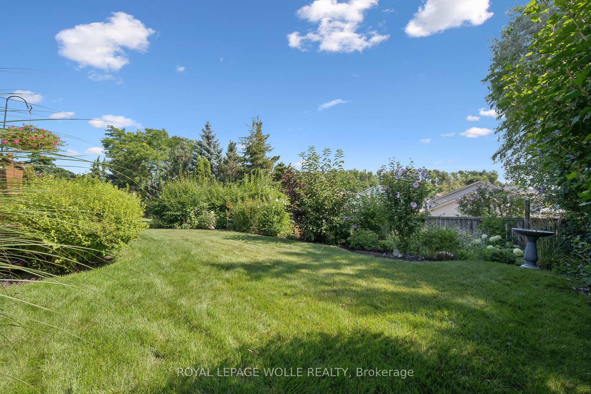 Photo 32 of 187 Westchester Drive, Waterloo — HOMEH