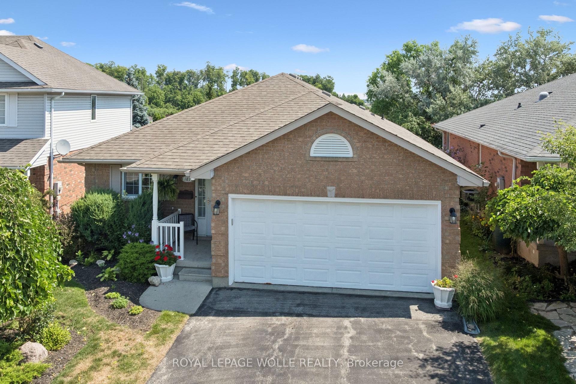 Photo 37 of 187 Westchester Drive, Waterloo — HOMEH