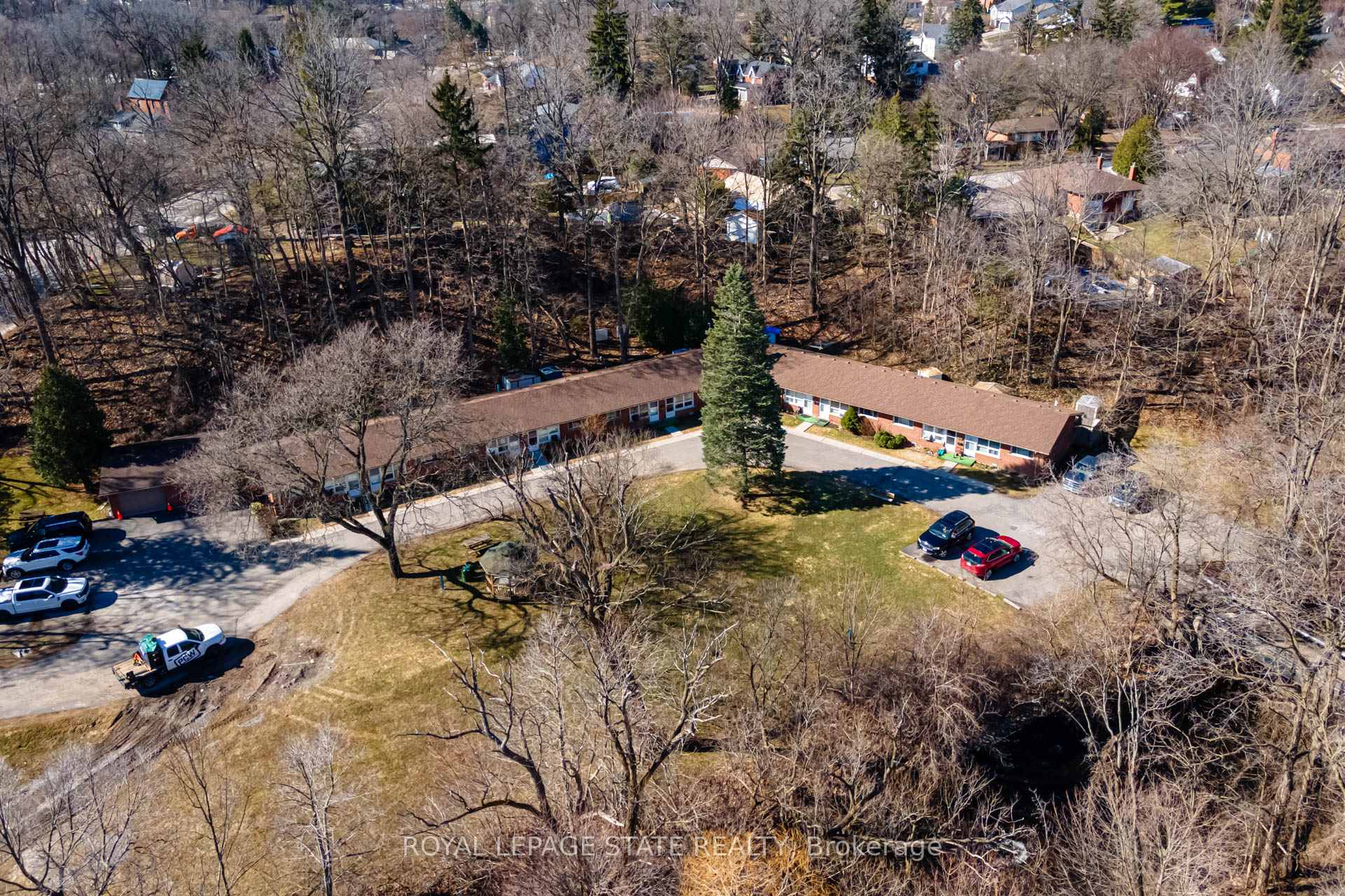 Photo 13 of 50 Creighton Road, Hamilton, Dundas — HOMEH