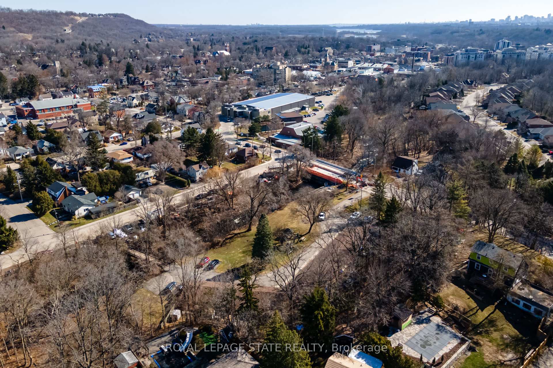 Photo 20 of 50 Creighton Road, Hamilton, Dundas — HOMEH