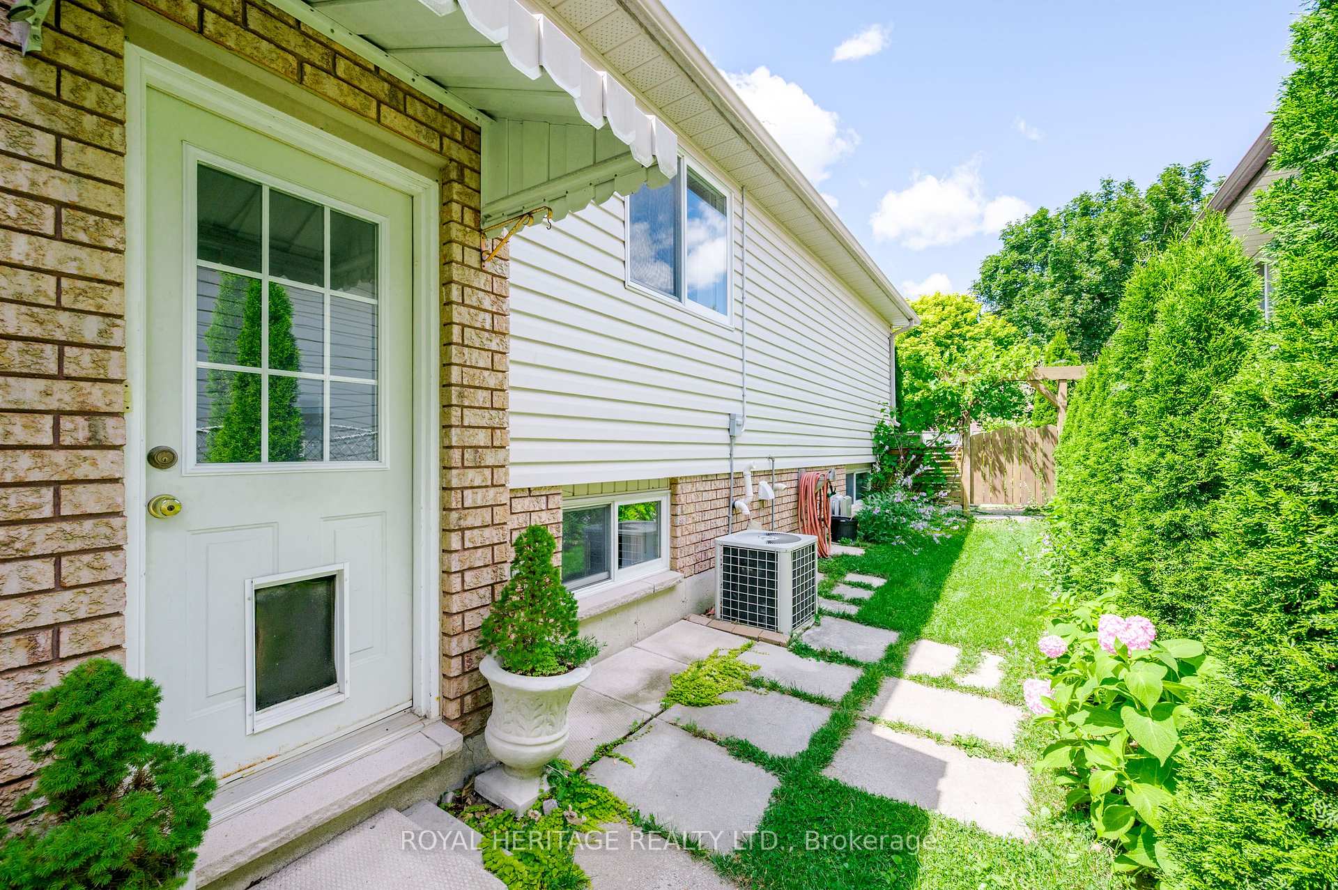 Photo 93 of 258 Franmor Drive, Peterborough, Ashburnham Ward 4 — HOMEH